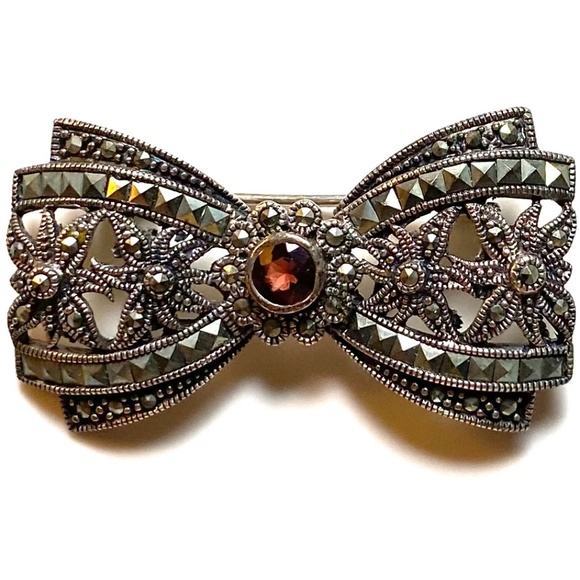 Sterling Silver, Marcasite & Amethyst Vintage Bow Brooch - Picture 3 of 5
